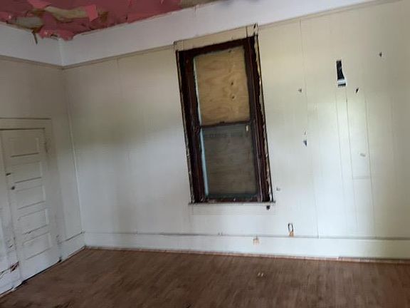 3rd image of 1141 Coker St