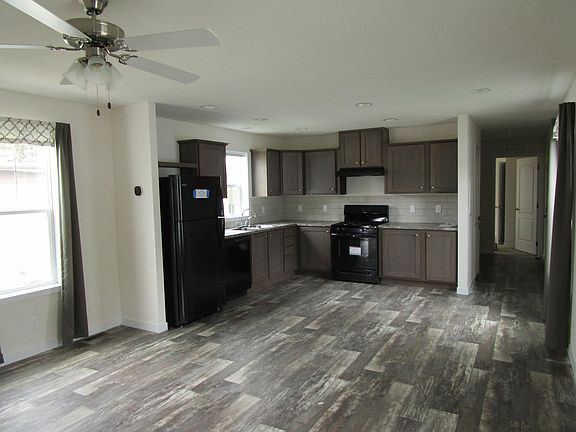 2nd image of 208 Rhode Island Dr