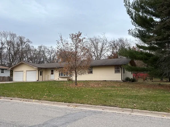 3718 Calhoun Ave, Ames, IA 50010