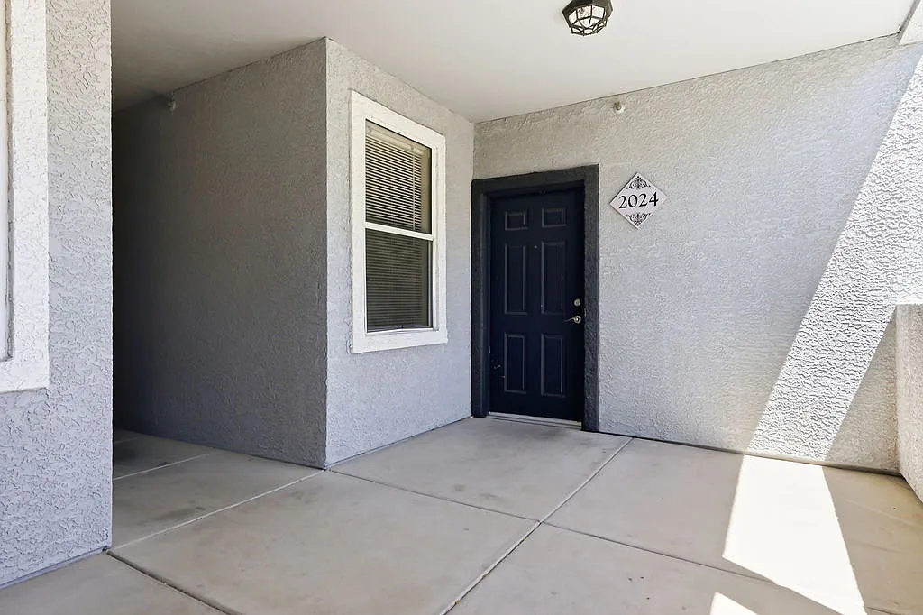 Durango Dr #2024 - 1 — Photo 3