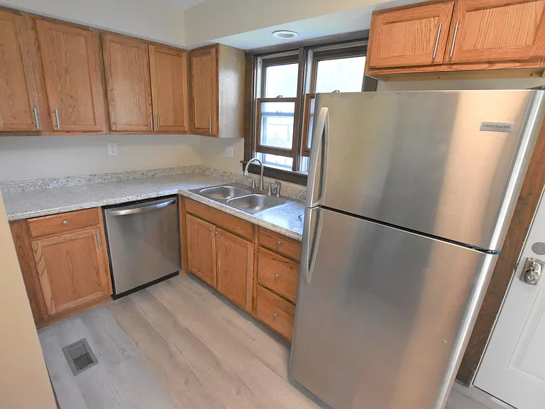 451 Marion Ave #1 — Photo 13