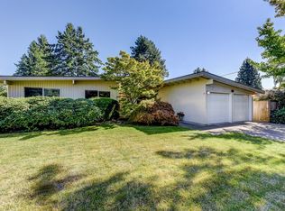 28 164th Ave NE, Bellevue, WA 98008