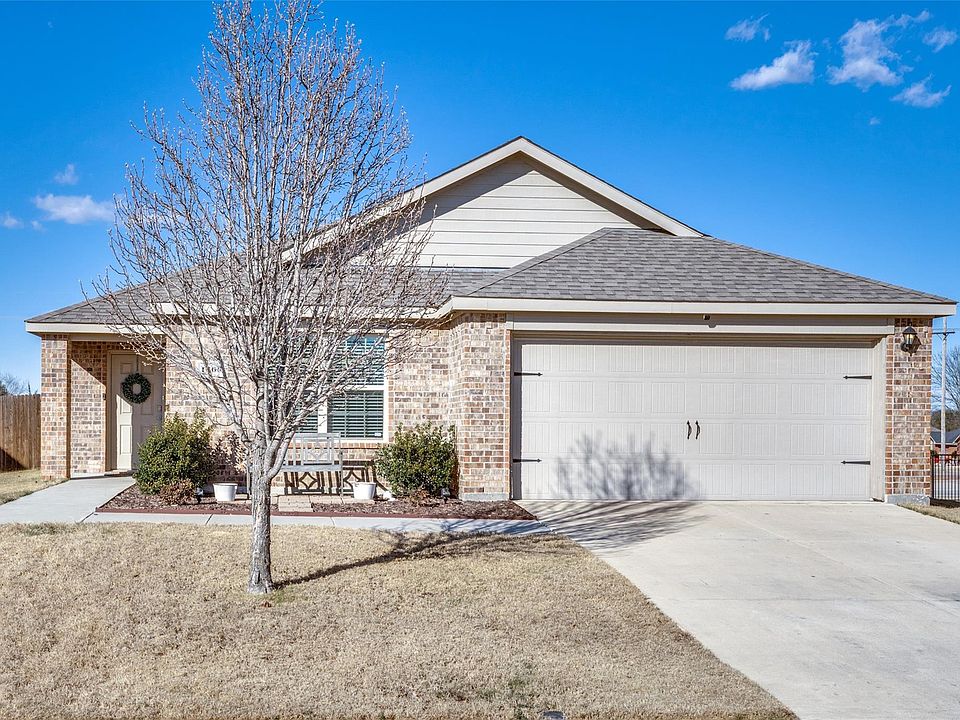 1st image of 1606 Meadow Creek Dr