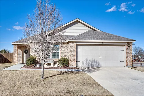 1606 Meadow Creek Dr Photo 1