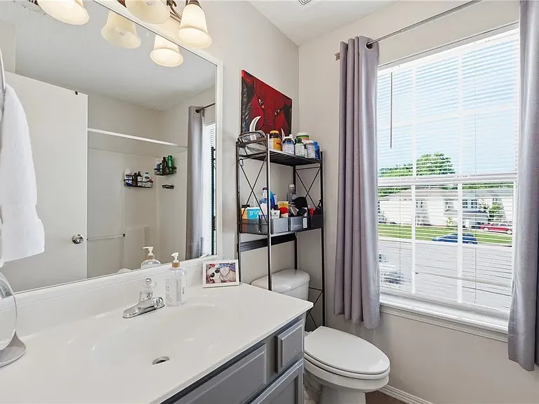 3034 W Mica St — Photo 5