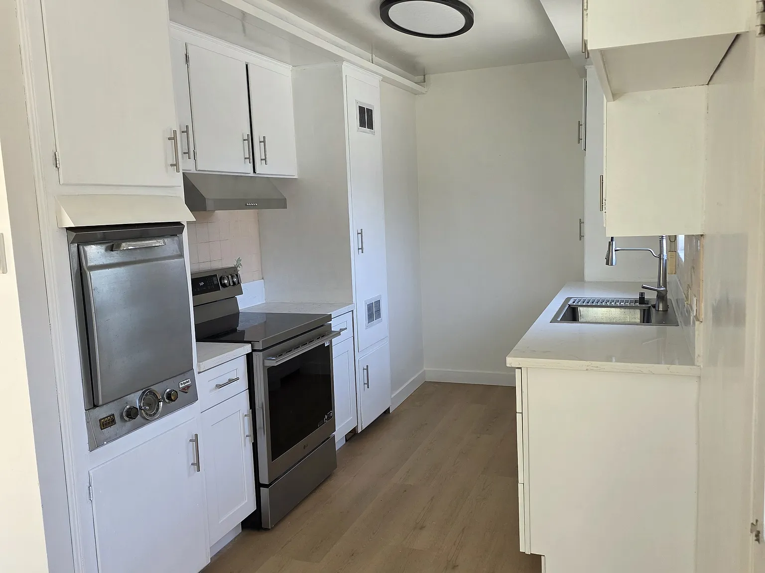 1 bed, $2,125 — Photo 2