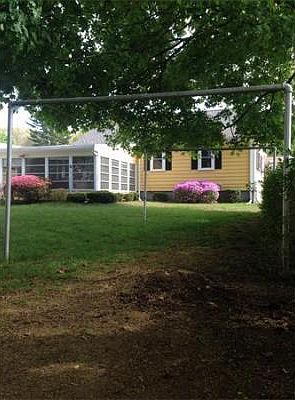 2nd image of 23 Johns Ave