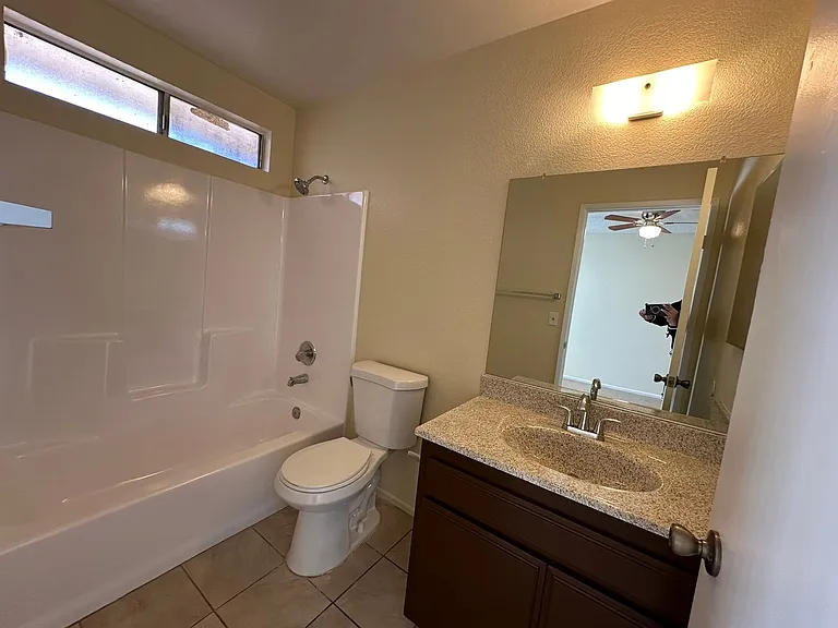 RV T 13915 — Photo 11