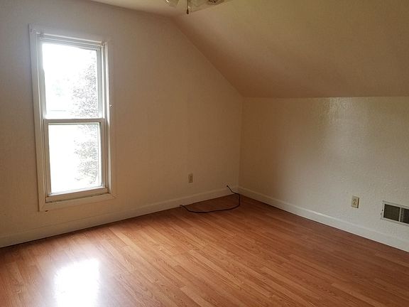4th image of 408 Seymour Ave #8613944