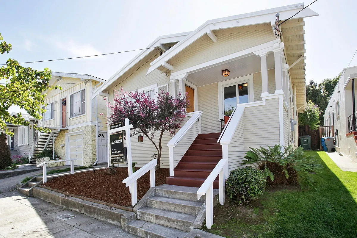 207 Milton Ave photo 1