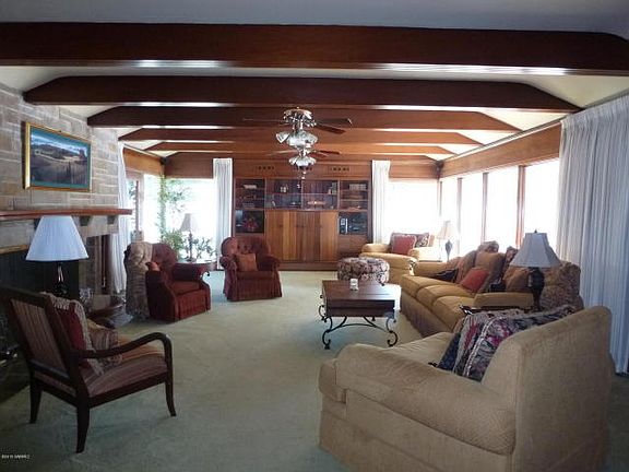2nd image of 800 S Lakeview Ave