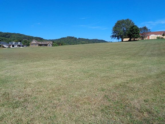 2nd image of 4061 Paradise Dr