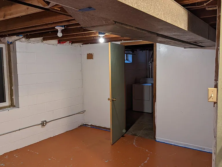 1652 McAfee St — Photo 8