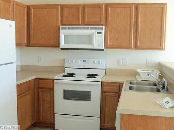 4th image of 3009 Quail Oaks Dr