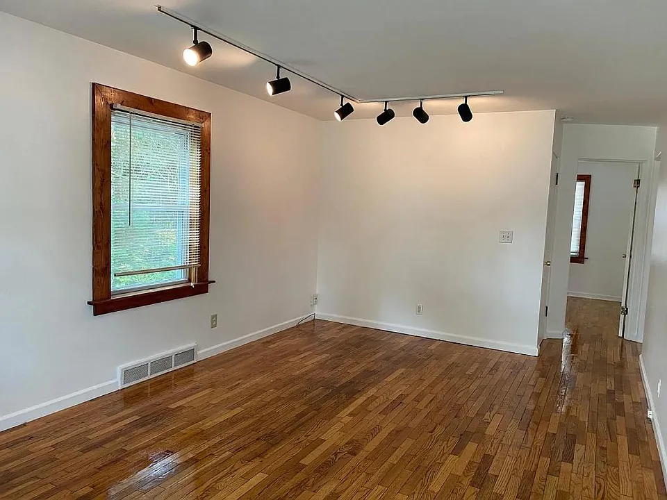 539 Cornell Ave