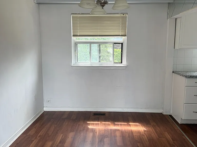 182 Ruggles Ave #3 — Photo 17
