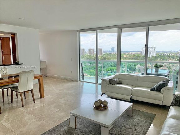 3rd image of 19400 Turnberry Way APT 1612