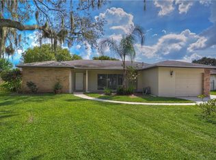 1003 Pinegrove Dr, Brandon, FL 33511