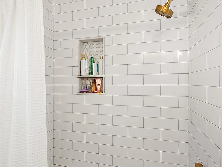 4420 Elmwood Ave — Photo 16