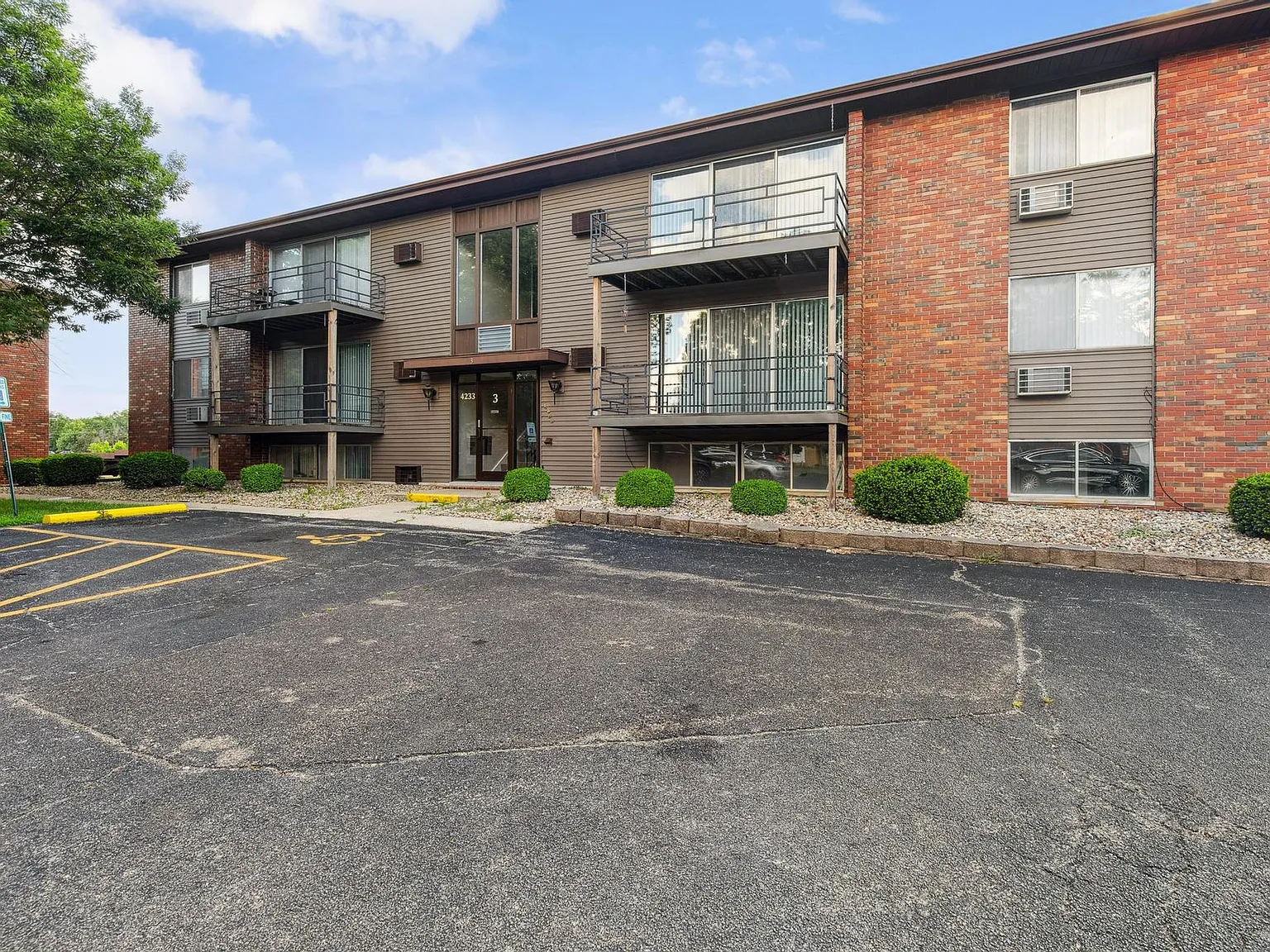 Peoria North | 2 BR/1 BA — Photo 1