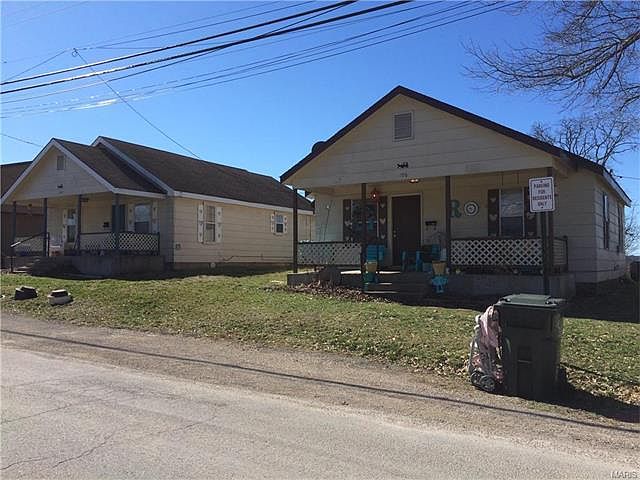 1st image of 104 Clara Ave