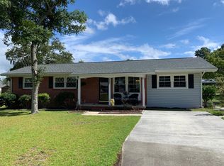 117 Anita Forte Dr, Cape Carteret, NC 28584