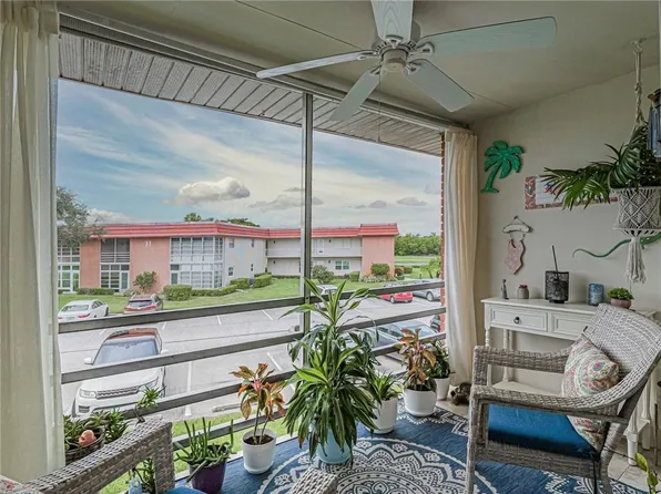 75 Royal Oak Court #204, Vero Beach, FL 32962