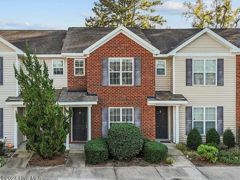 1300 Thomas Langston Rd #6 — Photo 1