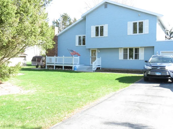 10902 E French St, Grant Park, IL 60940