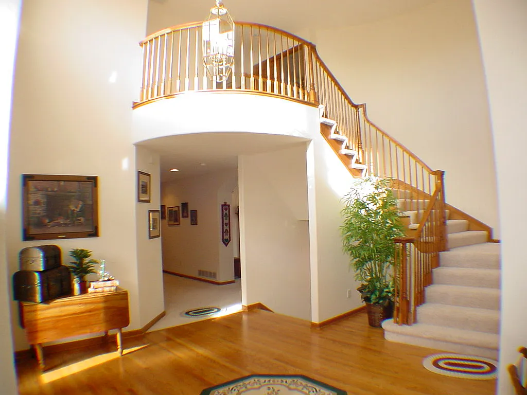 Entry - 983 Northern Way