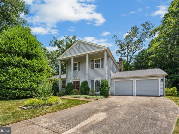 7801 Lowmoor Ct, Springfield, VA 22153