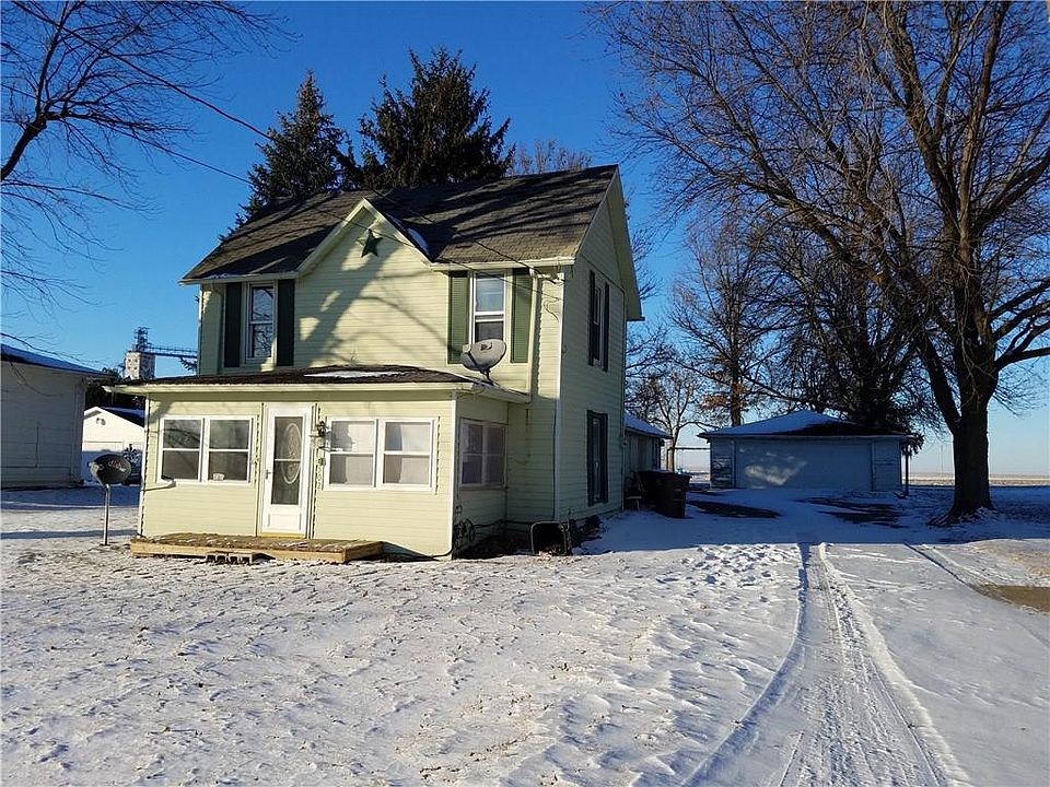2nd image of 502 2nd St SE
