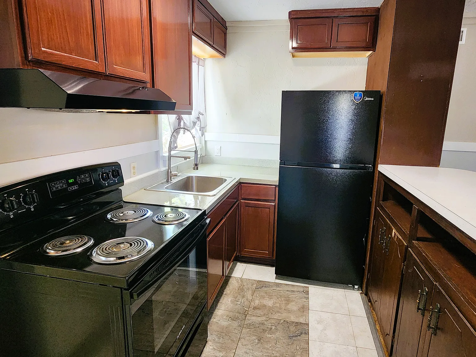 1 bed, 554 sqft, $650 — Photo 2