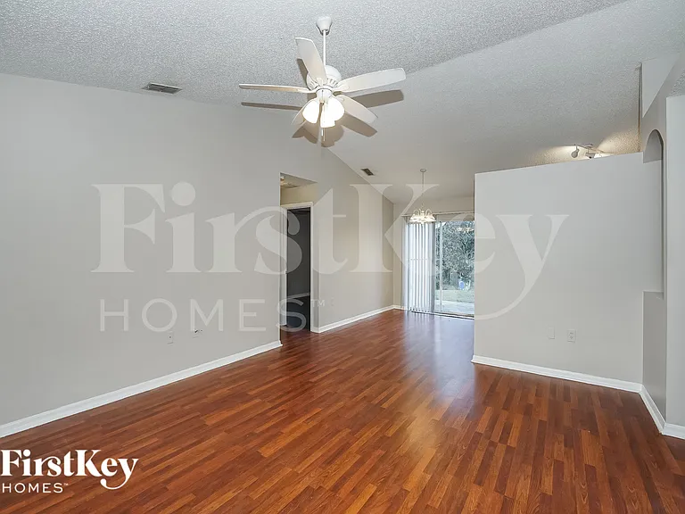 797 Chestnut Ave — Photo 5