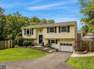 12809 Kettering Dr, Herndon, VA 20171