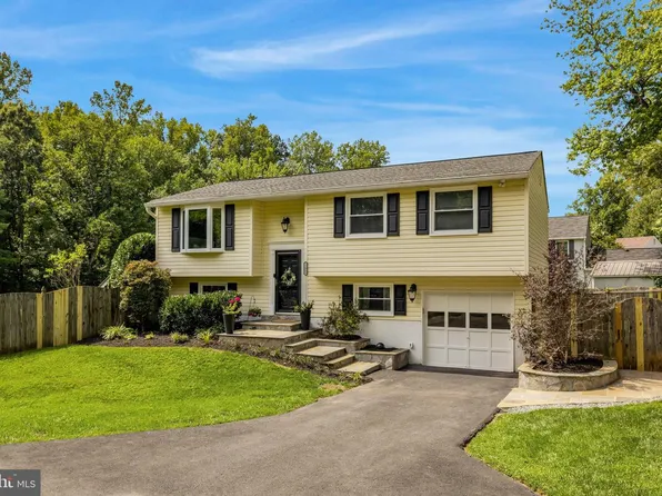 12809 Kettering Dr, Herndon, VA 20171