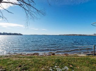 3905 Shoreline Dr, Spring Park, MN 55384