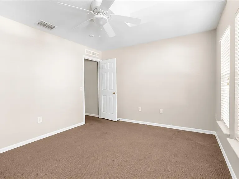 3220 Bellericay Ln — Photo 11