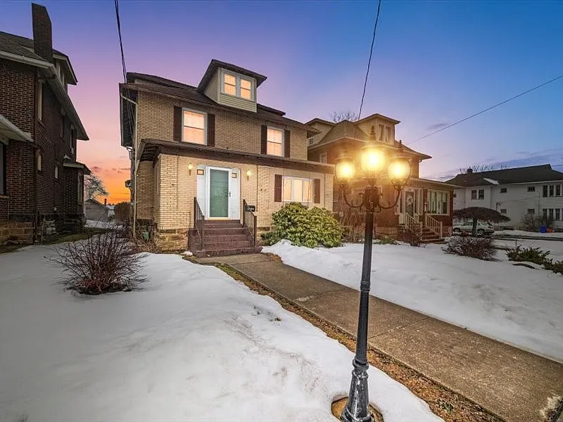 2304 Highland Ave photo 1