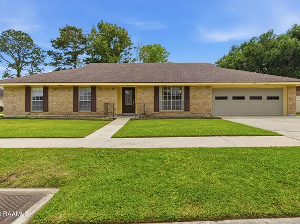 206 Persimmon Pl, Lafayette, LA 70507