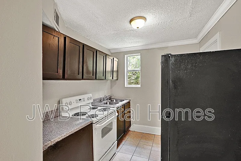 Northside — Photo 2