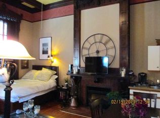 301 S 17th St APT 1F, Philadelphia, PA 19103