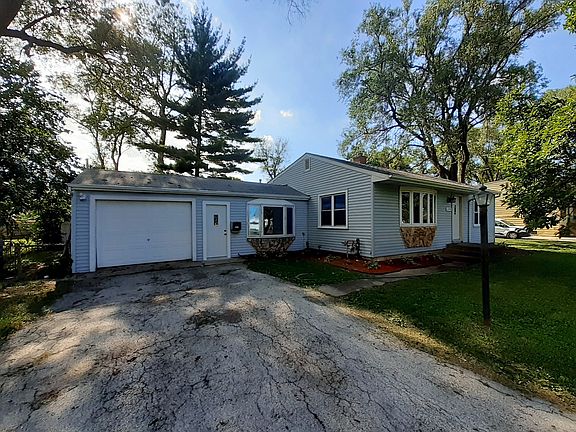 3rd image of 2208 Gustave Ave