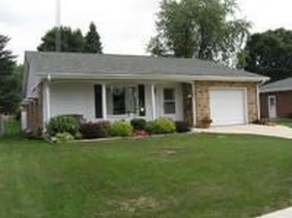 510 Edwards St, Epworth, IA 52045
