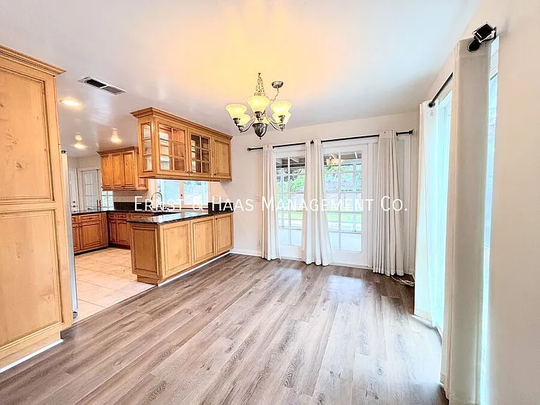 11381 Foster Rd — Photo 6