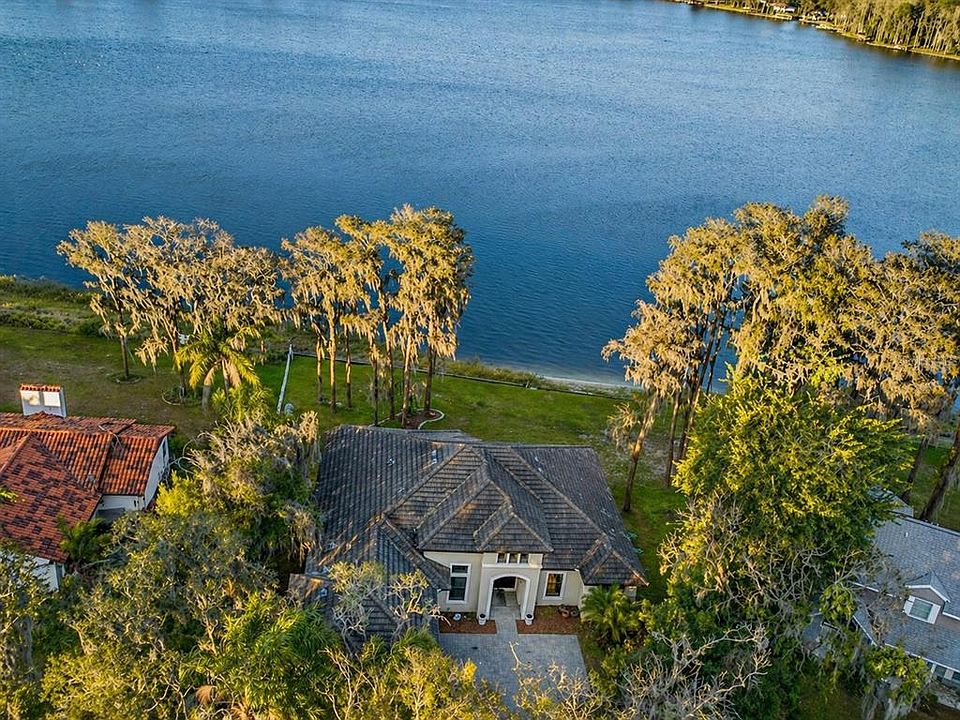 1st image of 9505 Aqua Ln