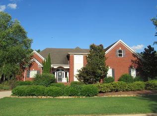 150 N Glen Brook Dr, Grenada, MS 38901