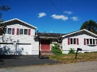 20 Harwich St, Chicopee, MA 01013