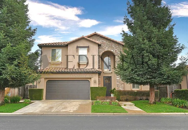 11348 N Via Ventana Way — Photo 1