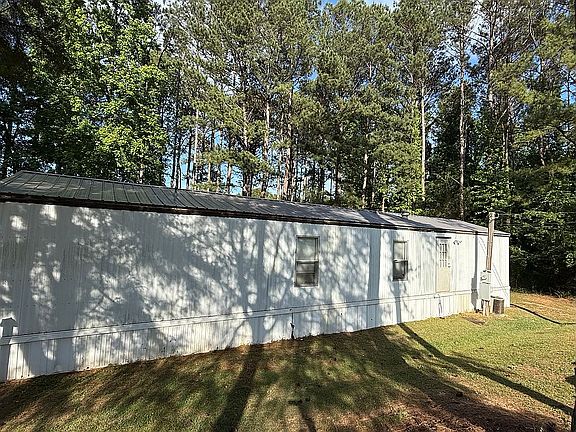 3rd image of 425 McElderry Rd
